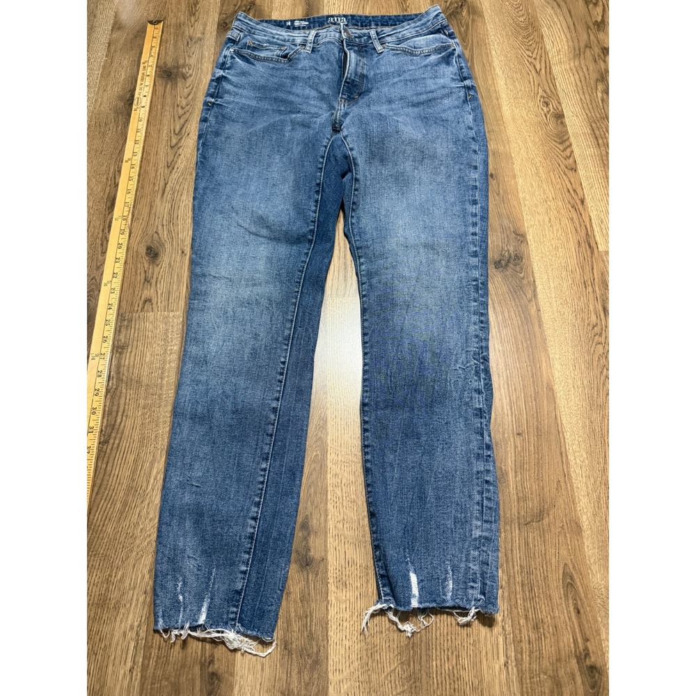 a.n.a Jeans Womens Size 14 Blue Denim High-Rise Curvy Skinny Frayed Hem